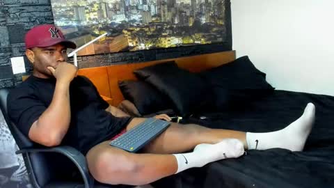 thomas Santtos online show from 01.23.25