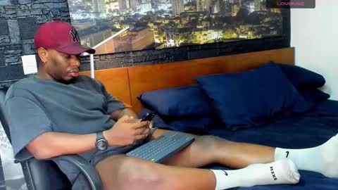 thomas Santtos online show from 02.14.25