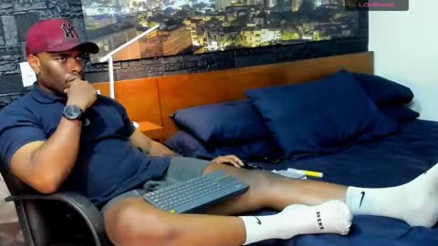 thomas Santtos online show from 02.15.25