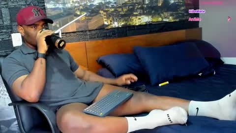 thomas Santtos online show from 02.15.25