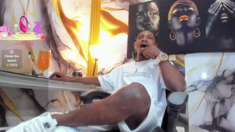 Snapshot of thomas_shelbys chatting on 10.10.25 Thomas online show from 10.10.25