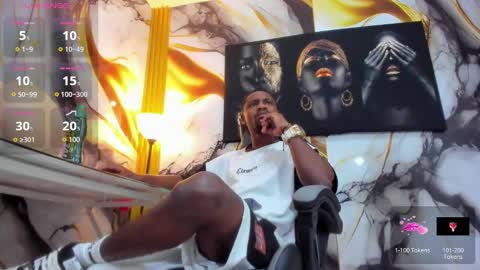 Snapshot of thomas_shelbys chatting on 10.17.25 Thomas online show from 10.17.25