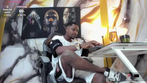 Snapshot of thomas_shelbys chatting on 11.12.25 Thomas online show from 11.12.25