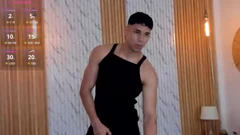 Snapshot of thomas_walker0 chatting on 10.07.25 Thomas online show from 10.07.25