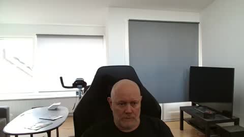 thomash32 online show from 10.17.25