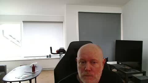 thomash32 online show from 10.23.25