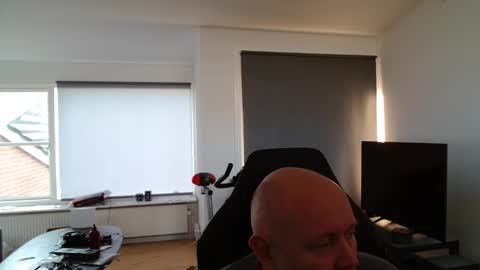 thomash32 online show from 11.26.25