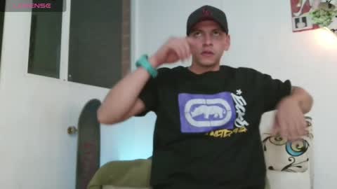 Snapshot of thomasjons chatting on 06.07.26 thomasjons online show from 06.07.26