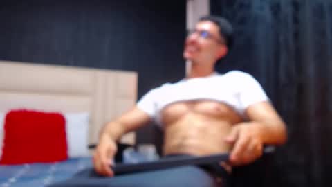 Thomas Turner online show from 09.11.25