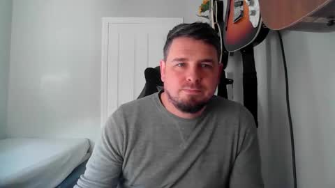 Snapshot of thomisfra chatting on 10.22.25 thomisfra online show from 10.22.25