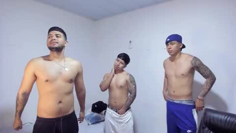 Snapshot of thomson_hot01 chatting on 09.27.25 thomson_hot01 online show from 09.27.25