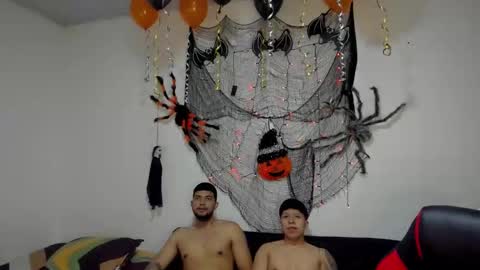 Snapshot of thomson_hot01 chatting on 10.15.25 thomson_hot01 online show from 10.15.25