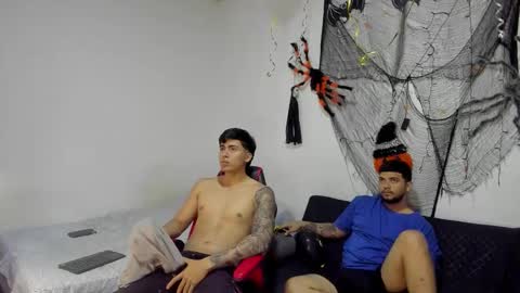 Snapshot of thomson_hot01 chatting on 10.19.25 thomson_hot01 online show from 10.19.25