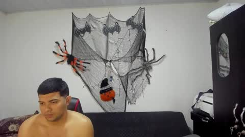 Snapshot of thomson_hot01 chatting on 10.25.25 thomson_hot01 online show from 10.25.25