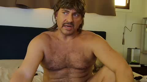 Snapshot of thongmuscle chatting on 09.16.25 ThongMuscle online show from 09.16.25