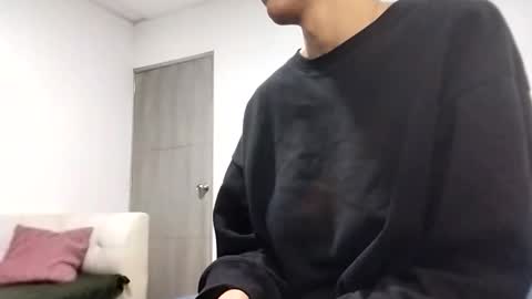 Snapshot of thonymaster chatting on 10.13.25 thonyy online show from 10.13.25