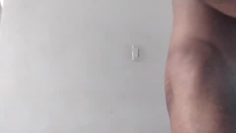 Snapshot of thonymaster chatting on 10.13.25 thonyy online show from 10.13.25