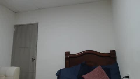 Snapshot of thonymaster chatting on 11.02.25 thonyy online show from 11.02.25