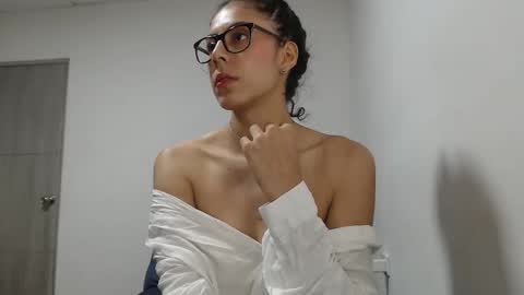 Snapshot of thonymaster chatting on 11.15.25 thonyy online show from 11.15.25