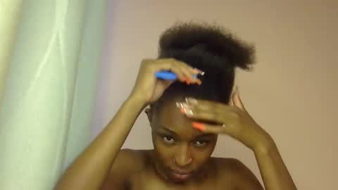 thotiana007 online show from 09.12.25