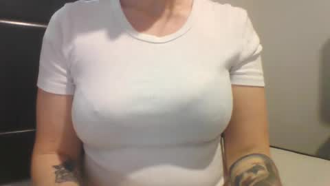 Snapshot of thrillho89 chatting on 07.16.26 thrillho89 online show from 07.16.26