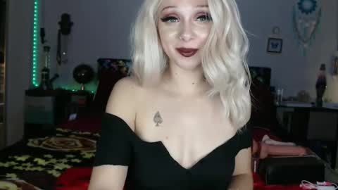 Snapshot of throatchakra chatting on 12.06.24 Opulent Kingdom online show from 12.06.24