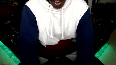 Snapshot of throatchakra chatting on 09.30.25 Opulent Kingdom online show from 09.30.25