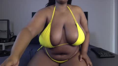 Snapshot of throatgoat2121 chatting on 11.17.25 throatgoat2121 online show from 11.17.25