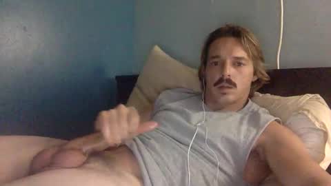 Snapshot of throatitbb chatting on 03.15.26 throatitbb online show from 03.15.26