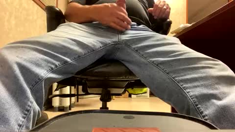 Snapshot of throbbing_jim chatting on 11.15.25 Jim online show from 11.15.25