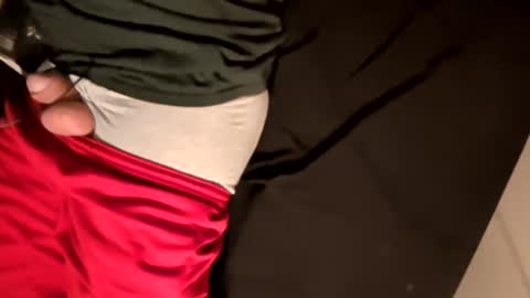 Snapshot of thunder8u42 chatting on 09.30.25 thunder8u42 online show from 09.30.25