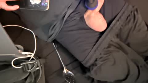 Snapshot of thunder8u42 chatting on 10.03.25 thunder8u42 online show from 10.03.25