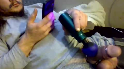 Snapshot of thunder8u42 chatting on 10.08.25 thunder8u42 online show from 10.08.25