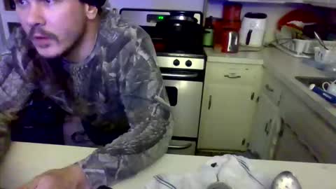 Snapshot of thunder8u42 chatting on 10.22.25 thunder8u42 online show from 10.22.25