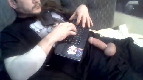 Snapshot of thunder8u42 chatting on 12.01.25 thunder8u42 online show from 12.01.25