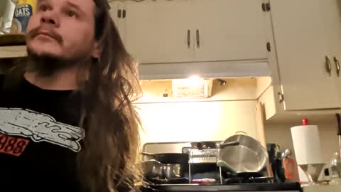 Snapshot of thunder8u42 chatting on 12.16.25 thunder8u42 online show from 12.16.25