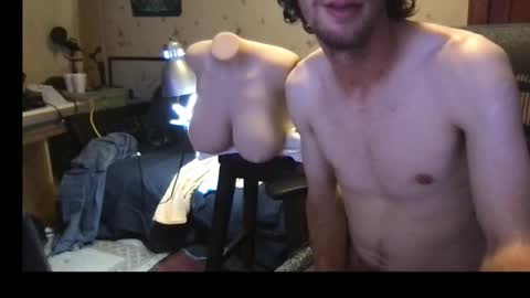 Snapshot of thundersword chatting on 10.29.25 thundersword online show from 10.29.25