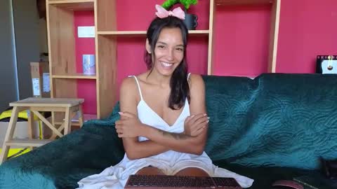 tia_j online show from 09.21.25