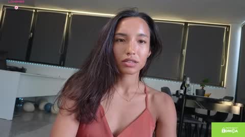 Snapshot of tia_j chatting on 05.09.26 tia_j online show from 05.09.26