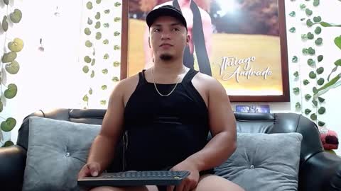 Snapshot of tiago__andrade chatting on 10.08.25 tiago andrade online show from 10.08.25