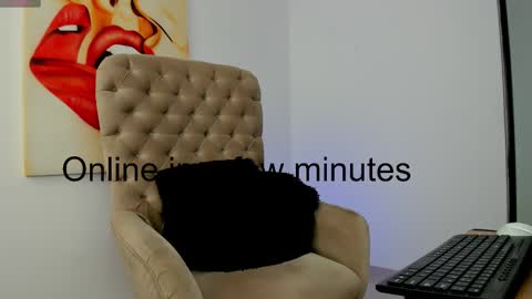 Snapshot of tiago_hannah chatting on 10.03.25 carolina online show from 10.03.25