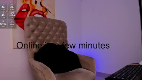 Snapshot of tiago_hannah chatting on 10.04.25 carolina online show from 10.04.25