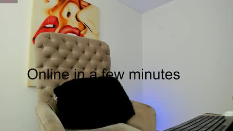 Snapshot of tiago_hannah chatting on 10.10.25 carolina online show from 10.10.25