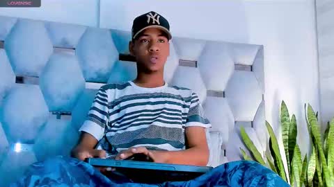 tiago_xxx_ online show from 10.30.25