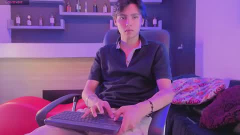 Snapshot of tian_sex chatting on 07.25.26 online show from 07.25.26