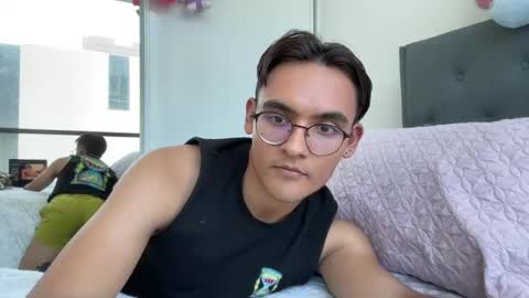 tian_velasquez online show from 01.07.25