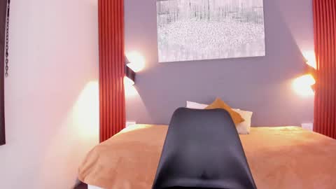 Snapshot of tiana_glow chatting on 01.23.25 tihana online show from 01.23.25