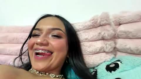 Tiana Le online show from 12.21.25