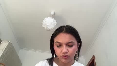 Tiana Le online show from 05.21.26