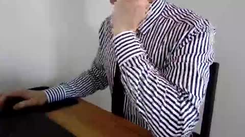 Snapshot of tieboy1991 chatting on 01.06.26 tieboy1991 online show from 01.06.26